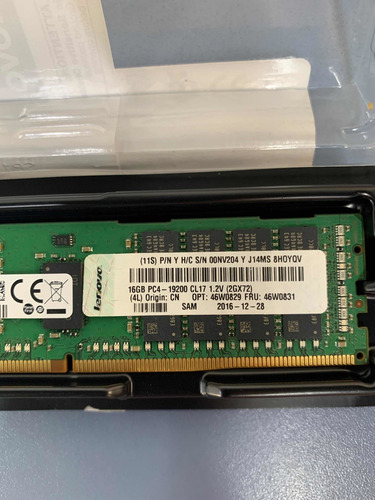 Imagem 1 de 2 de Memória Lenovo 16gb Ddr4 2400mhz Para X3650m5 X3550m5