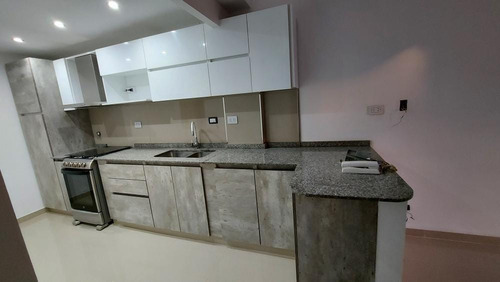 Venta Chalet 5 Ambientes En Palomar Lote 8.66x45 Zona Colegio Loreto Ficha 8240
