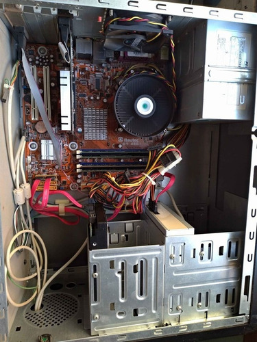 Imagem 3 de 5 de Core 2 Quad Com 8gb Hd 500gb E Uma Gt 210 1gb