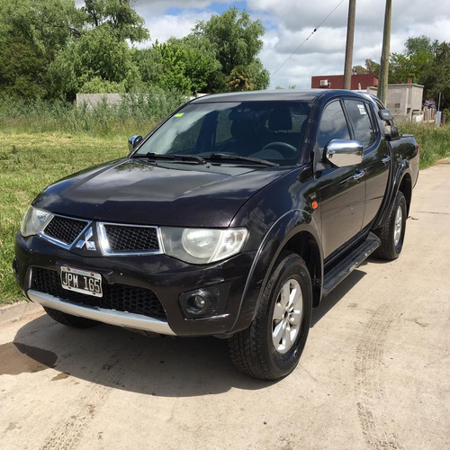 Mitsubishi L200 3.2 Cab Doble 4wd Cr 165cv Mt 2011