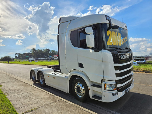 Scania R450 6x2 Ano 19 Automático Geladeira Farol De Teto