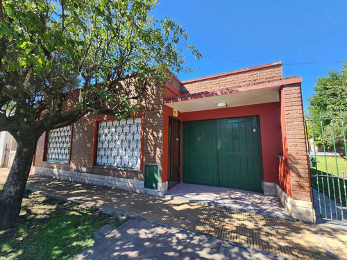 Venta Casa 6 Ambientes En Tortuguitas Doble Lote.