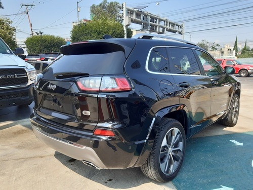 Imagen 5 de 15 de Jeep Cherokee Overland 2020
