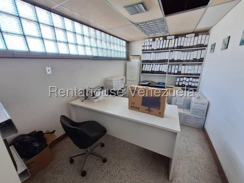 Casa Comercial En Venta En Los Dos Caminos Caracas Angela Tochon A Pie De Calle Uso Comercial Av Principal