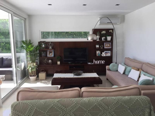 Imagen 8 de 20 de Espectacular Casa En La Pradera