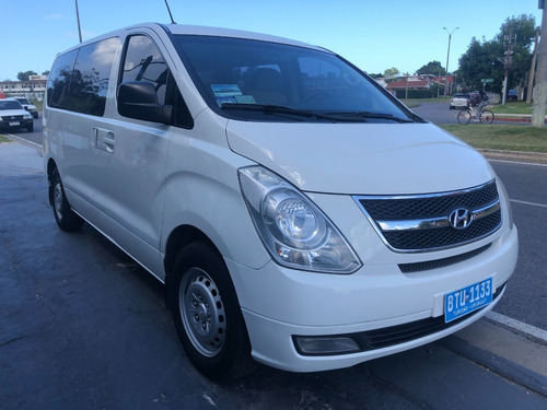 Hyundai H1 Mini Bus 12 Pasajeros 2.5cc