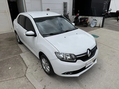 Renault Logan 1.6 Privilege / Intens