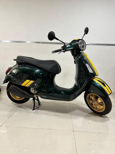 Imagen 9 de 15 de Vespa Super Racing Sixties 300 Scooter Retro Bbva Tasa 0 %