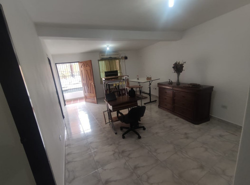 Imagen 6 de 16 de Casa 5 Hab, 3 Baños, 2 Lavanderos Caraballeda