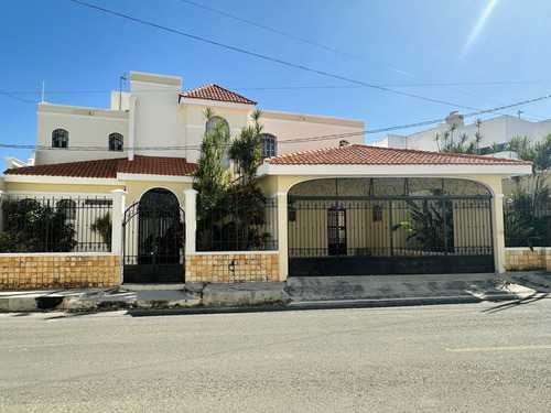 Casa En Venta En Benito Juarez Norte, Merida.
