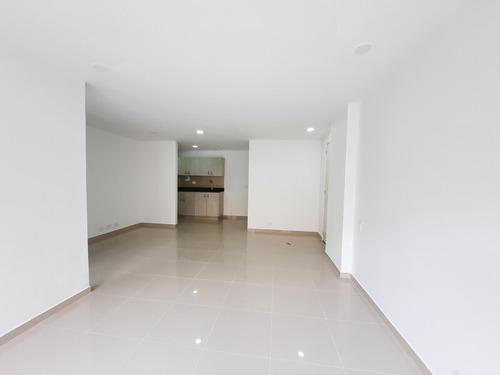 Apartamento En Arriendo Ubicado En Envigado Sector Otraparte (24036).