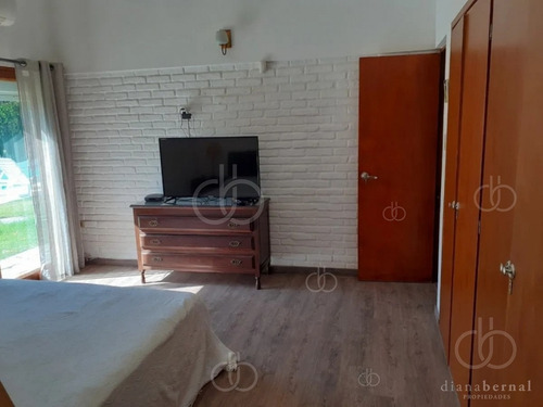 Imagen 7 de 14 de Punta Del Este, 4 Dormitorios Y Dependencias Con Piscina Climatizada. - Ref: 54061