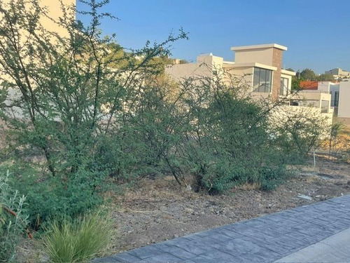 Terreno En Venta En Privada Santa Fe En Villas De Irapuato