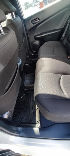 Toyota Prius 1.8 Base Cvt
