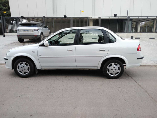 Chevrolet Classic 1.4 Ls Aa+da 2011