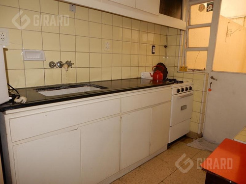 Imagen 7 de 20 de Oportunidad. Departamento 3 Amb. Zona Peatonal.