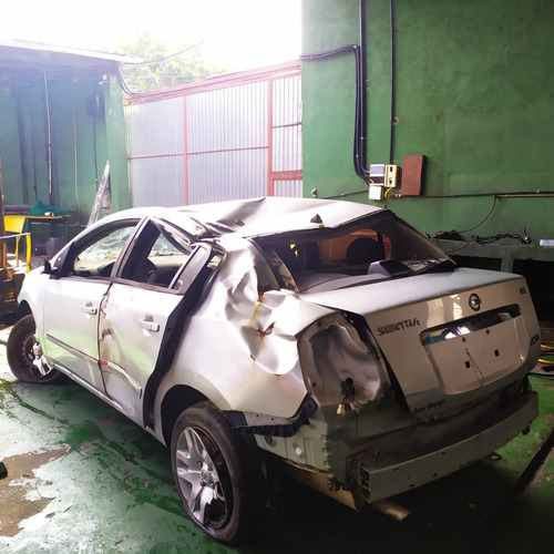 Sentra 2.0 Automatico 2011/12 (sucata)