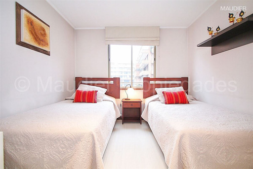 Departamento En Arriendo De 2 Dorm. En Las Condes