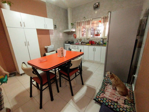 Casa 3 Ambientes Villa Luzuriaga Venta Mas Departa