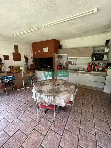 Venta De 2 Casas En Salinas Al Sur, 3 Dormitorios, Estufa Leña, Cochera X 3