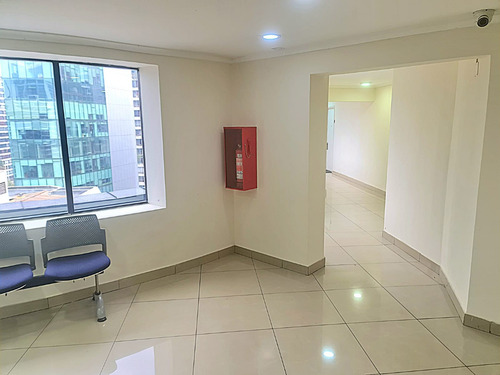 Impecable Oficina Centro Médico Alcántara