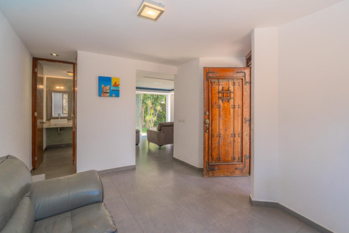 Casa En Venta En La Cañada Con Jardín Privado En Lomas De Atzingo Cuernavaca Morelos