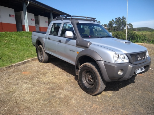 Mitsubishi L200 2.5 Hpe Turbo Diesel 4x4 Savana 2011