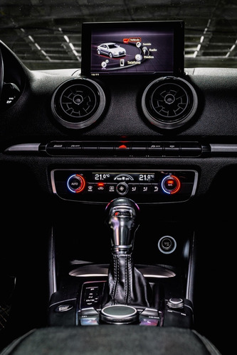 Imagen 18 de 24 de Audi A3 2.0 Tfsi S Line At 2019 - Unico! - Tope De Gama!