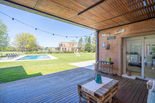 Casa En Venta En Mayling C.c Al Golf