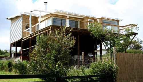 Casa En Venta De 3 Dormitorios En El Chorro