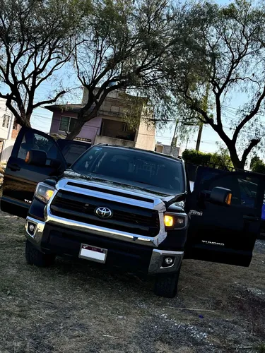 Toyota Tundra 5.7 Limited 4x4 At
