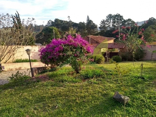 Linda Chácara À Venda Com 800m² - 1536
