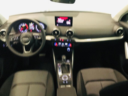 Imagen 21 de 24 de Audi Q2 Okm Usada