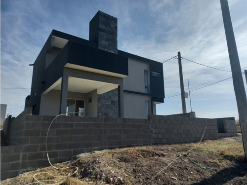 En Venta! Casa En Ph De Tres Dormitorios En Terrazas De Playas De Oro!