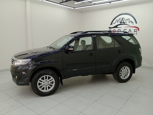 Toyota Hilux SW4 SR 4x2 2.7/ 2.7 Flex 16V Aut.
