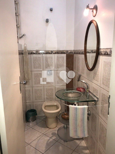 Imagem 24 de 30 de Vende Casa 6 Dormitórios, Suíte, Churrasqueira, 3 Vagas No Bairro Menino Deus - Reo452750