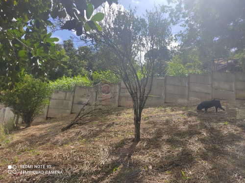 Casa Térrea 3 Quartos, 1 Suíte, 2 Banheiros 160m2 A.c