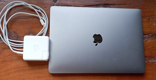 Vendo Macbook Pro En Excelente Estado Con Cargador 