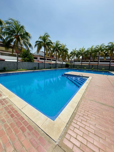Venta Townhouse Cayo De Agua