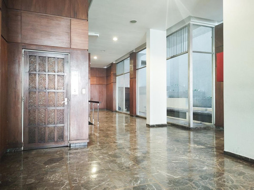 Imagen 3 de 16 de Venta Departamento 1 Dormitorios En Paseo Del Siglo. Amplio Opción Comodín