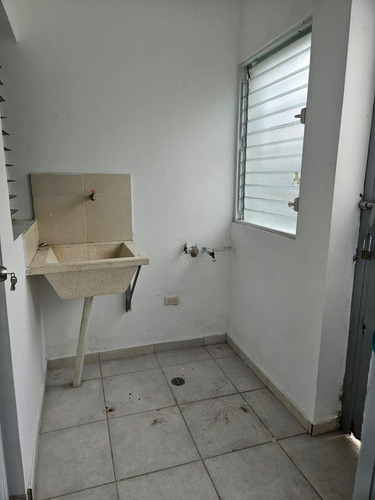 Apartamento Con Terraza En Don Honorio, Prox Carrefour Venta