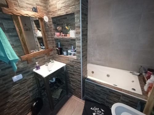 Venta Casa 3 Ambientes En Lote Propio Excelente Estado
