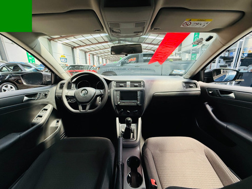 Volkswagen Jetta 2.0 At