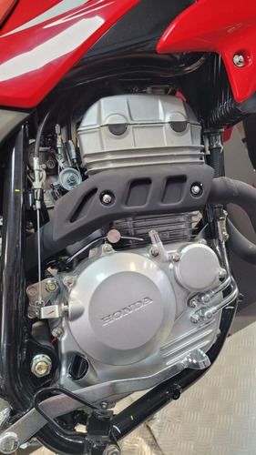 Imagen 7 de 15 de Honda Xr 250 Tornado Rojo 0km 2023 Performance Bikes