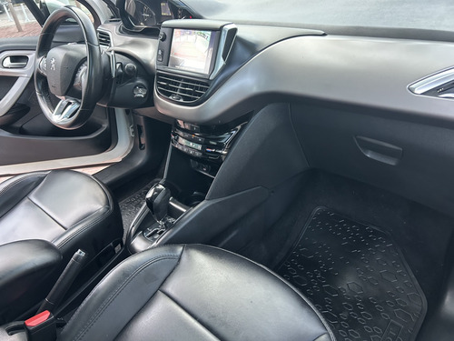 Peugeot 208 1.6 GRIFFE 16V FLEX 4P AUTOMÁTICO