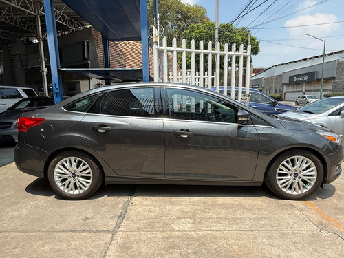 Ford Focus 2.0 Titanium Mt