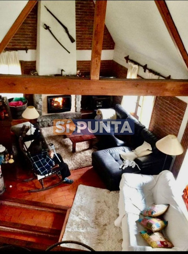 Imagen 12 de 23 de Oportunidad De Casa 4 Dormitorios En Pinares