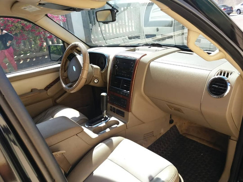 Ford Explorer Eddie Bauer