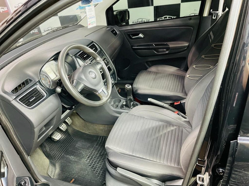 Imagem 7 de 15 de Crossfox Flex Completaço Conservadíssimo Com Preço Incrível