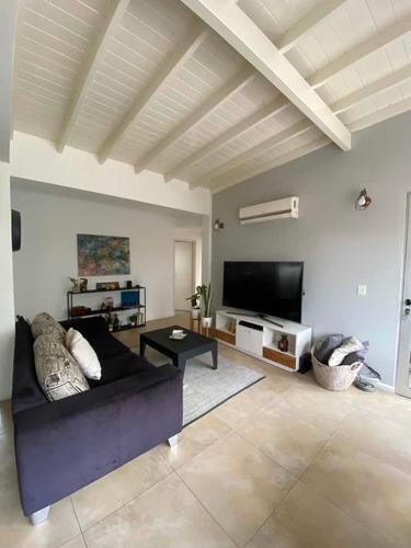 Dpto. (3 Amb) C/ Cochera Cubierta - Condominio De Categoria